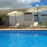 Oura Beach منتزه العطل البوفيرا