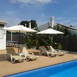 Oura Beach Semesterpark
