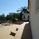 Semesterpark Oura Beach *