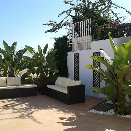 منتزه العطل Oura Beach البوفيرا