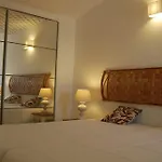 Oura Beach Tatil parkı *